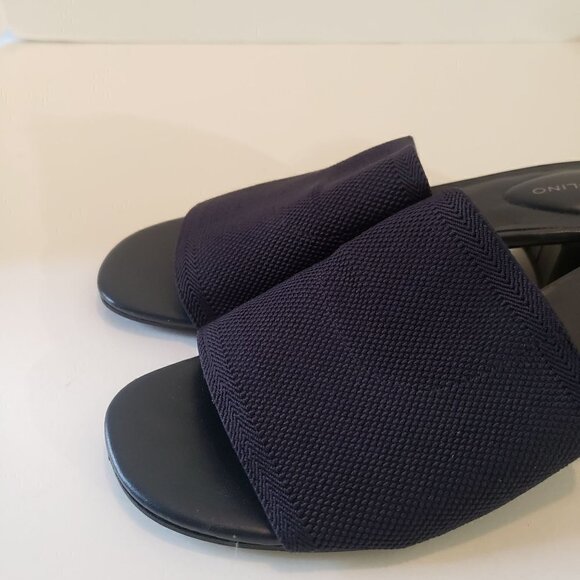 Bandolino Dark Blue Fabric size 7.5 - Picture 5 of 11